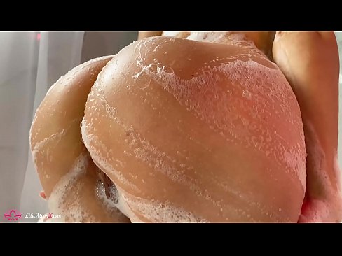 ❤️ Brunette, Duşda Güclü Orgazm Vermək üçün Vibratorla Pişiyi Mastürbasyon Etdirir Super porno az.hentaisaturn.ru